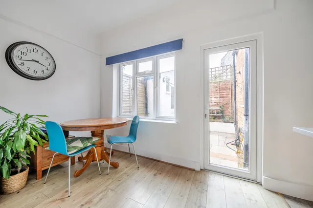Dury Road, Hadley Green, EN5