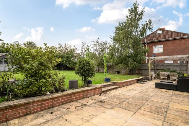 Bourne Way, Burbage, SN8
