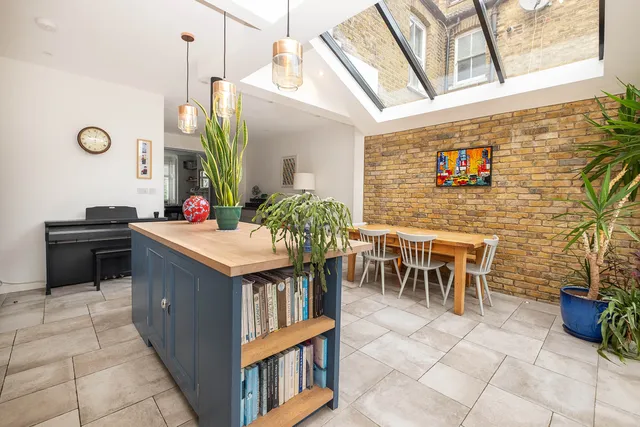 Portman Avenue, London, SW14