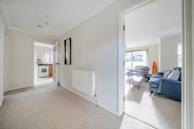 Vale Close, Farnham, GU10