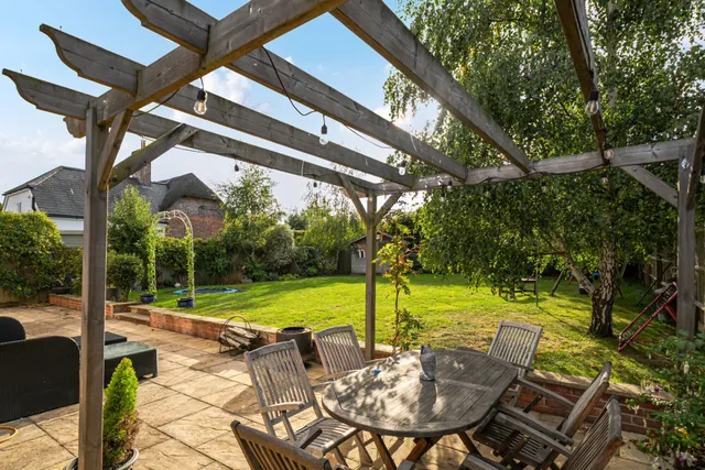 Bourne Way, Burbage, SN8