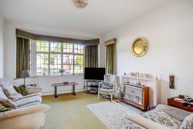 Pine Hill, Epsom, KT18