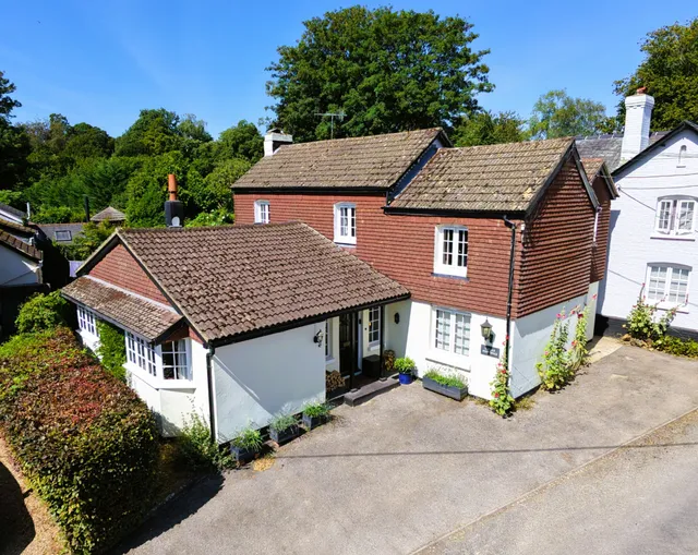 Nettlebeds Lane, Bighton, SO24