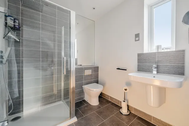 Ridgway Road, Farnham, GU9