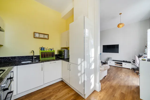 Glanville Way, Epsom, KT19