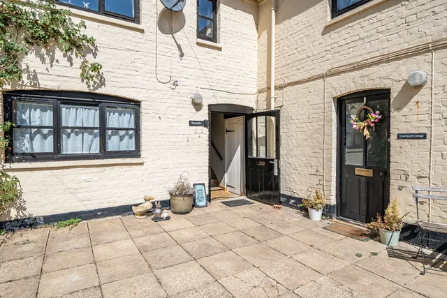 Main Road, Hursley, SO21