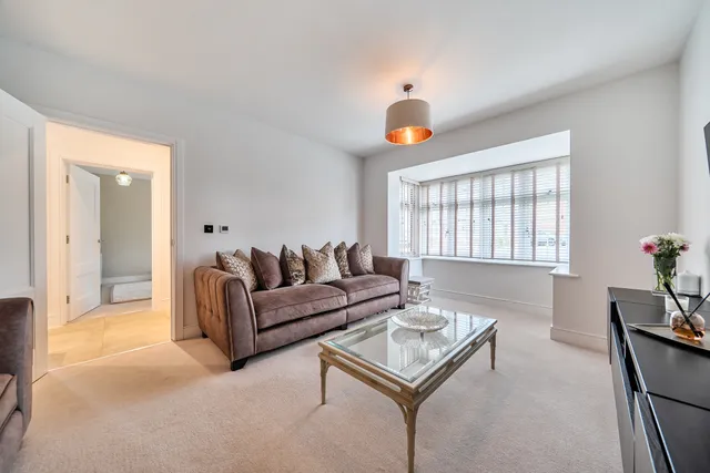 Tilney Drive, Horsham, RH12