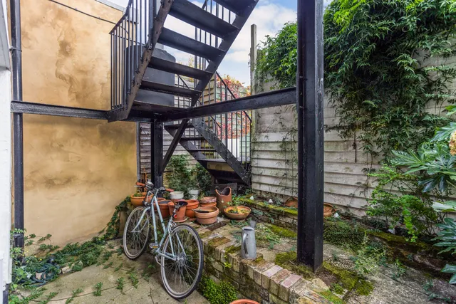 Calabria Road, London, N5