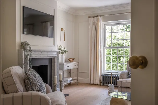 Beaufort Close, London, SW15