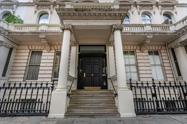 Queen's Gate, LONDON, SW7