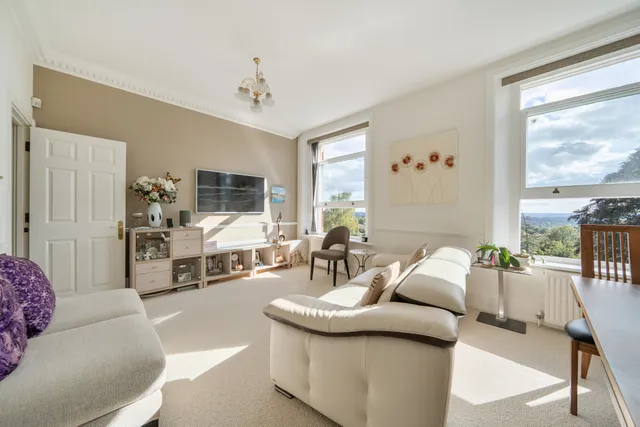 Coopers Hill Road, Redhill, RH1