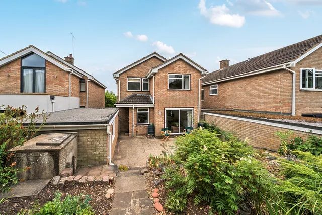 Dacre Crescent, Kimpton, SG4