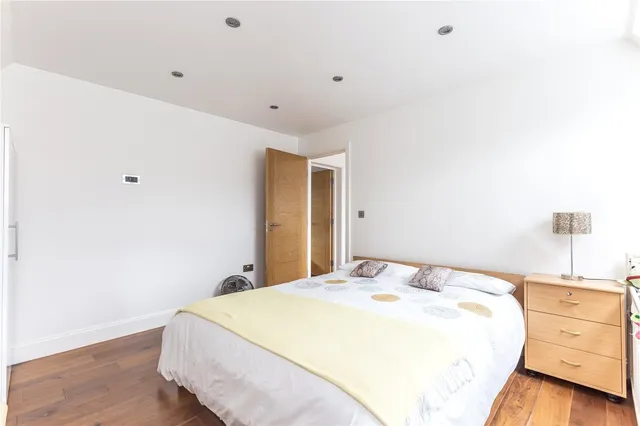 Hamilton Road, Ealing, W5