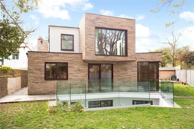 Bramcote Road, London, SW15