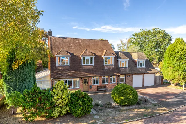 Foxwood, Fleet, GU51
