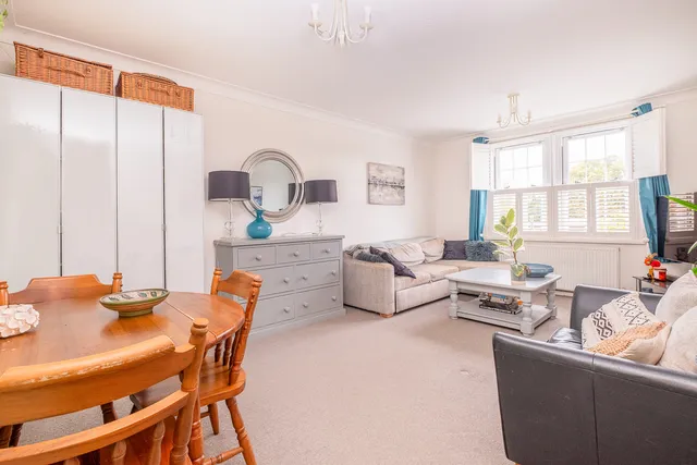 Home Park Walk, Kingston Upon Thames, KT1
