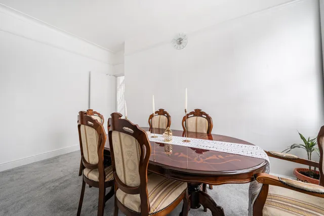 Hewitt Avenue, London, N22