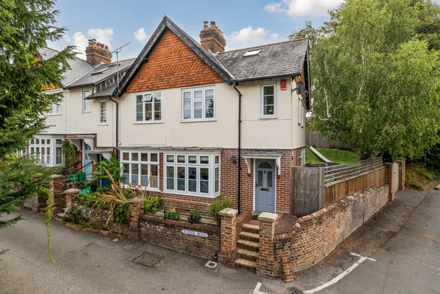 School Road, Twyford, SO21