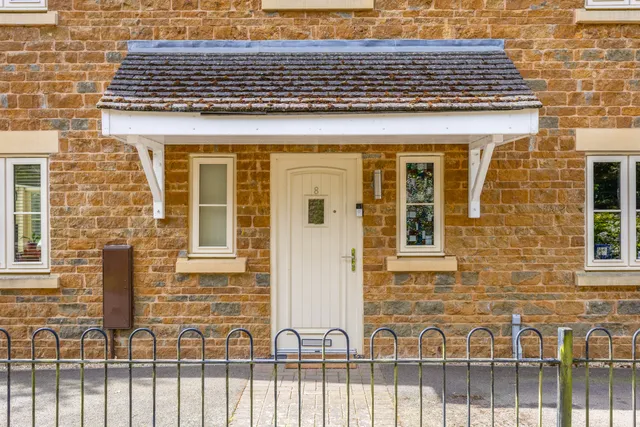 Crab Tree Close, Bloxham, OX15