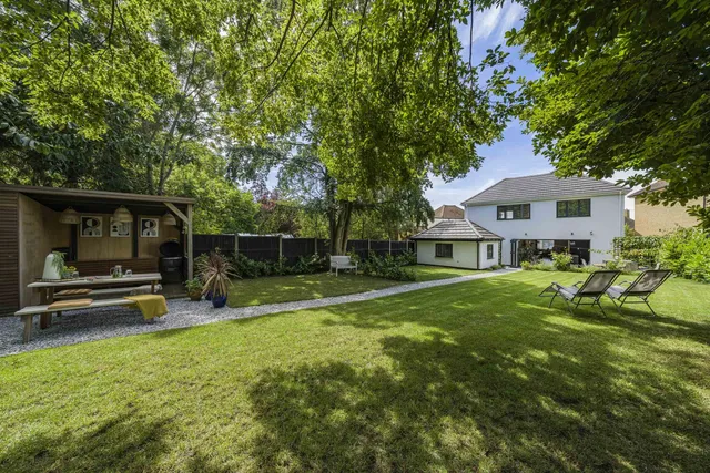 Highfield Gardens, Aldershot, GU11