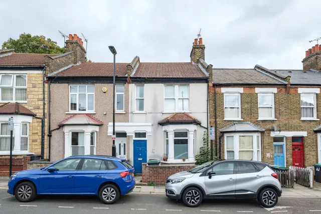 Steele Road, London, N17