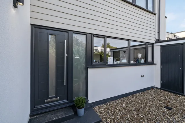 Cavalry Crescent, Windsor, SL4
