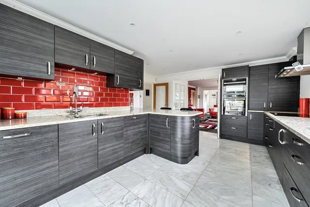 Maidstone Road, Hadlow, TN11