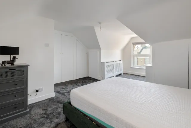 شارع تشيشير، لندن، N22