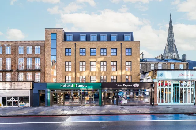 Clapham High Street, London, SW4