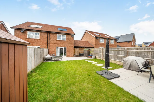 Fitzjohns Drive, Hertford, SG14