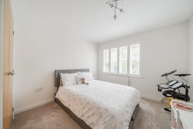 Horton Crescent, Epsom, KT19