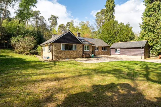 Pine Ridge Drive, Lower Bourne, Farnham, GU10