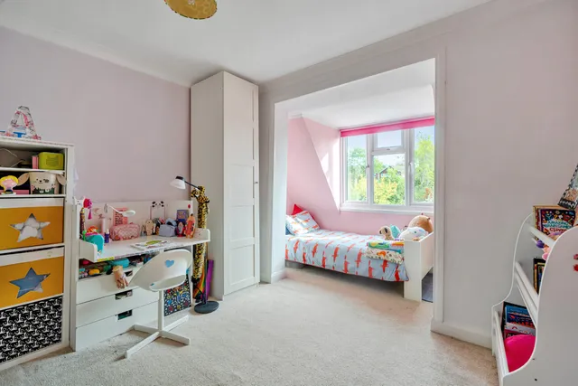Craddocks Avenue, Ashtead, KT21