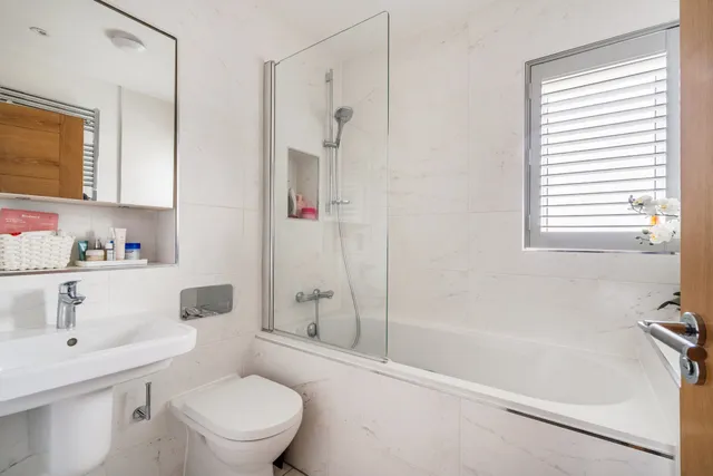 Muntjac Drive, Stratford-Upon-Avon, CV37