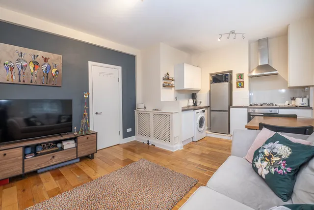 Lower Mortlake Road, Richmond, TW9