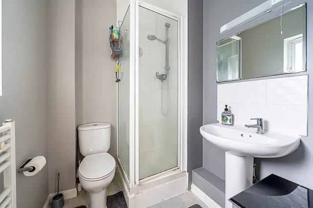 Grasgarth Close, Acton, W3