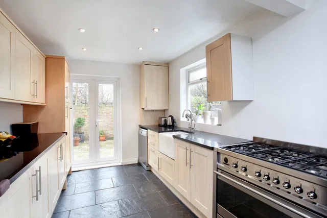 Devereux Road, Windsor, SL4