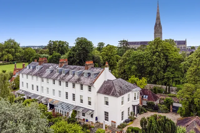 De Vaux Place, Salisbury, SP1