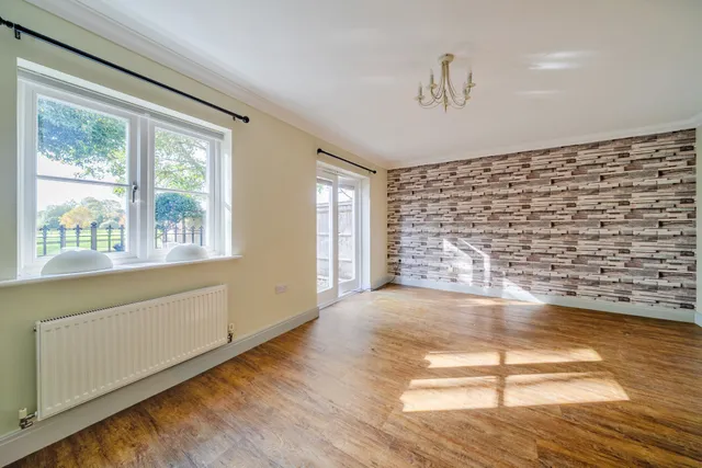 Clement Court, Chawton, GU34