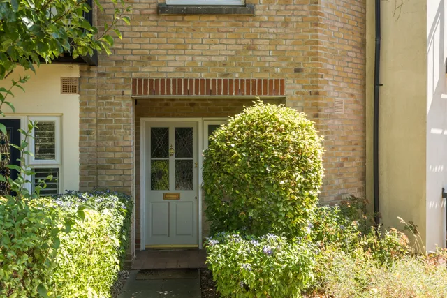 Alexander Crescent, Caterham, CR3