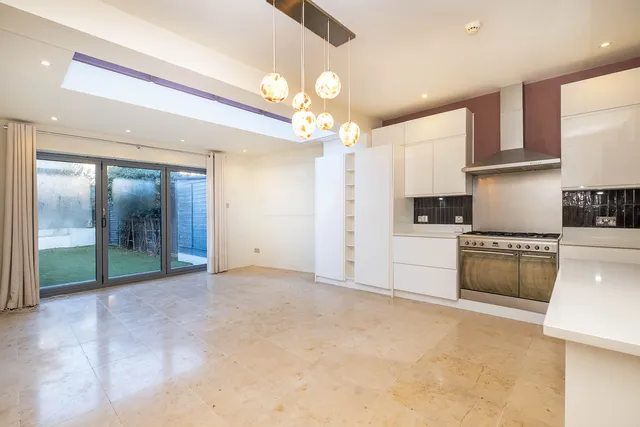 Wilna Road, London, SW18