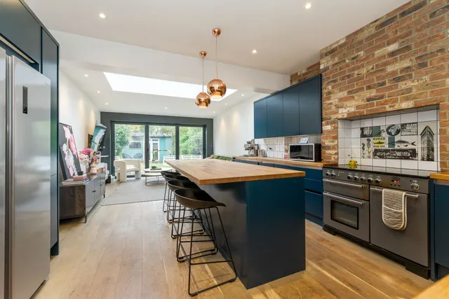 Atbara Road, Teddington, TW11