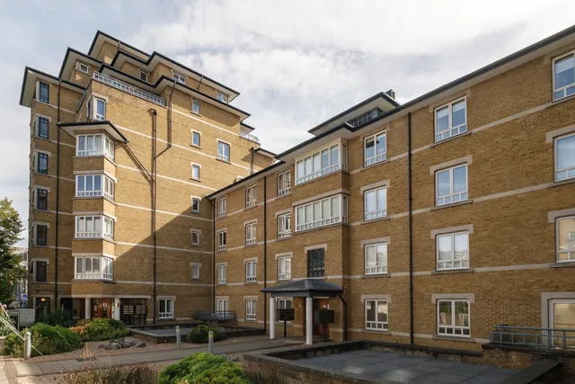 Admiral Walk, London, W9