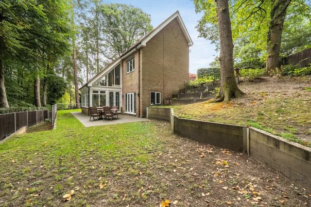Whitmore Vale Road, HINDHEAD, GU26