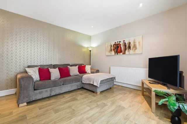 164 Brocket Way, Chigwell IG7 4LS