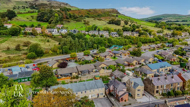 2 Ella Mews Lower Lane, High Peak SK23 6EU