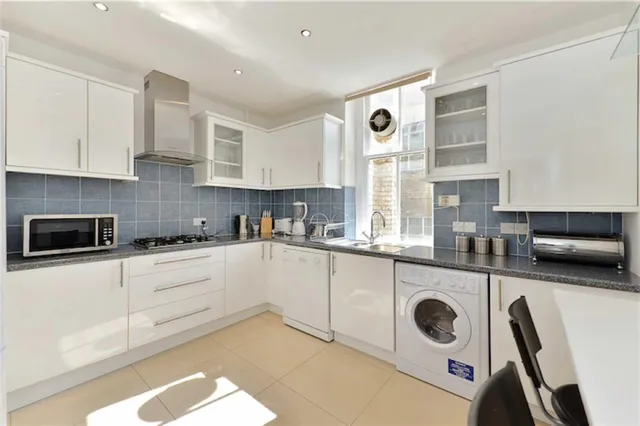 Montagu Mansions, Marylebone W1U