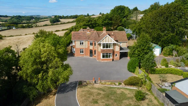80 Watergate Road, Newport PO30 1XP