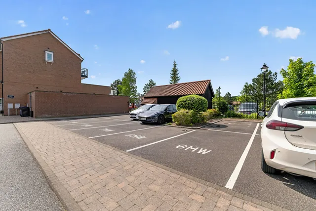 6 Marine Walk, Burton Waters, Lincoln LN1 2TS