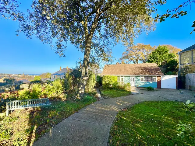 18 Great Preston Road, Ryde PO33 1DR